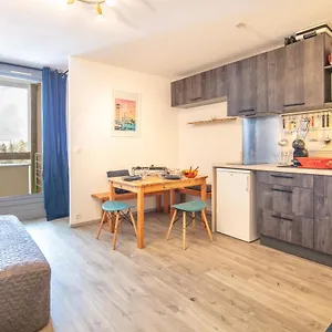 le-schuss-chamrousse.hotels-rhonealpes.com/